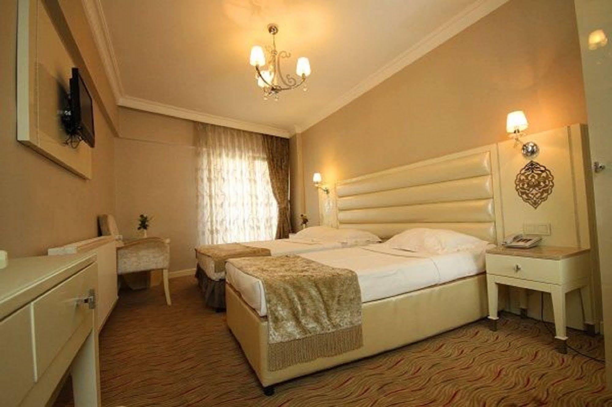 Q Hotel Laleli Istanbul Bagian luar foto