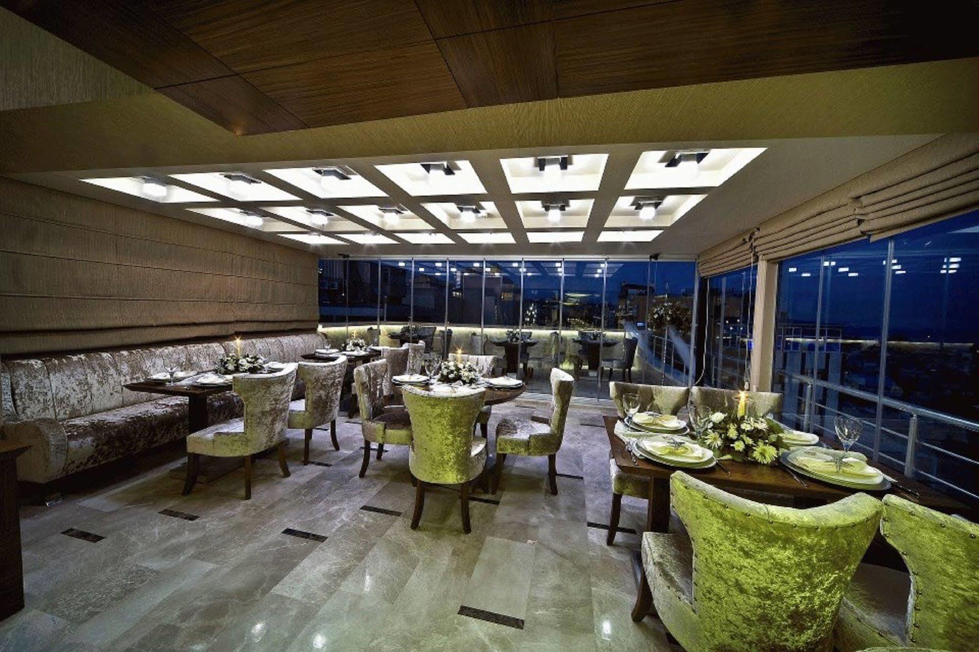 Q Hotel Laleli Istanbul Bagian luar foto